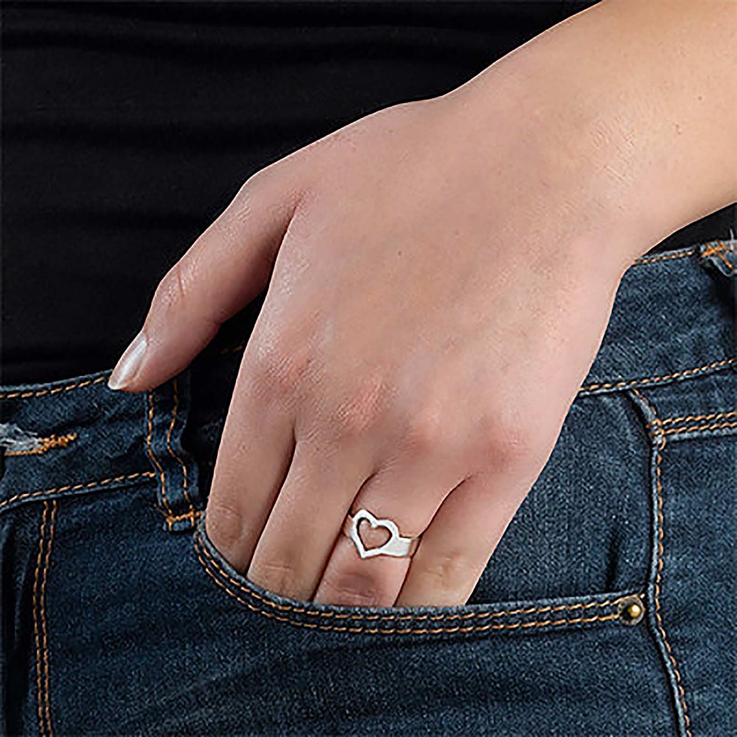 Hollow Heart Ring